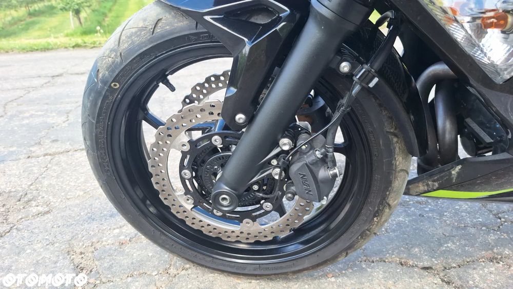 Kawasaki Ninja - 12