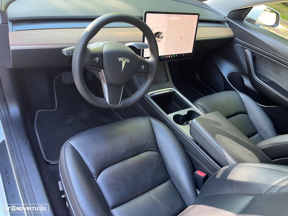 Tesla Model 3 - 12