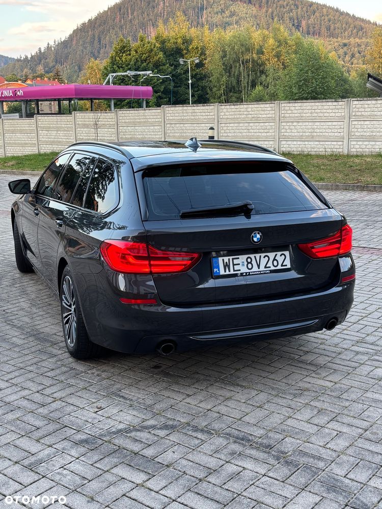 BMW Seria 5 520d xDrive Sport Line - 10