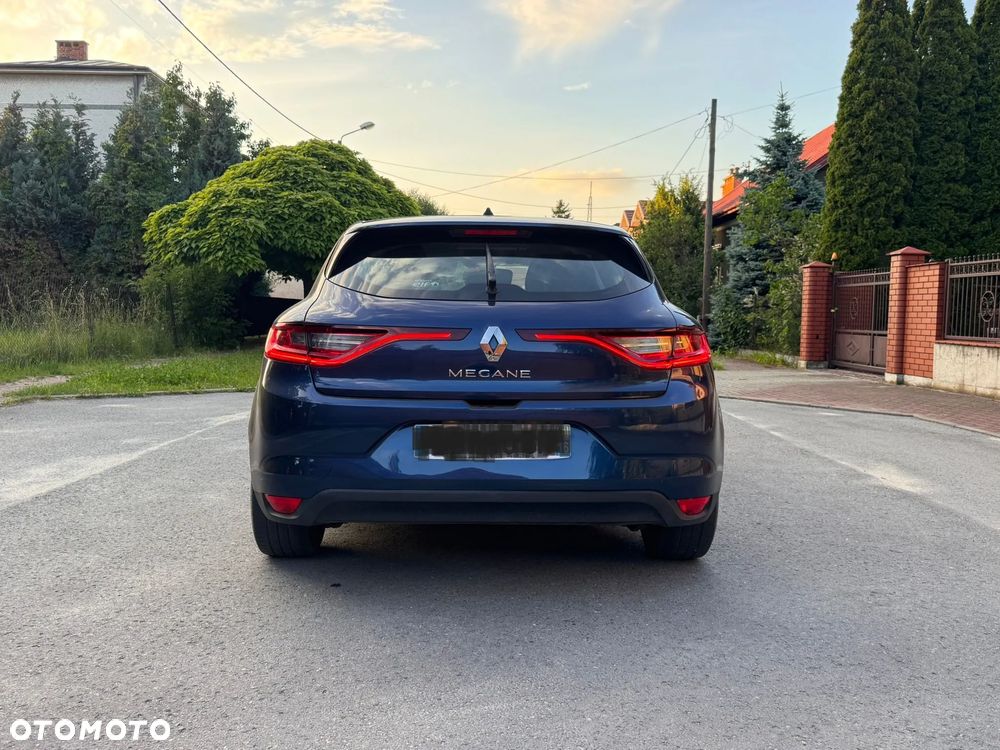 Renault Megane 1.2 Energy TCe Life - 11