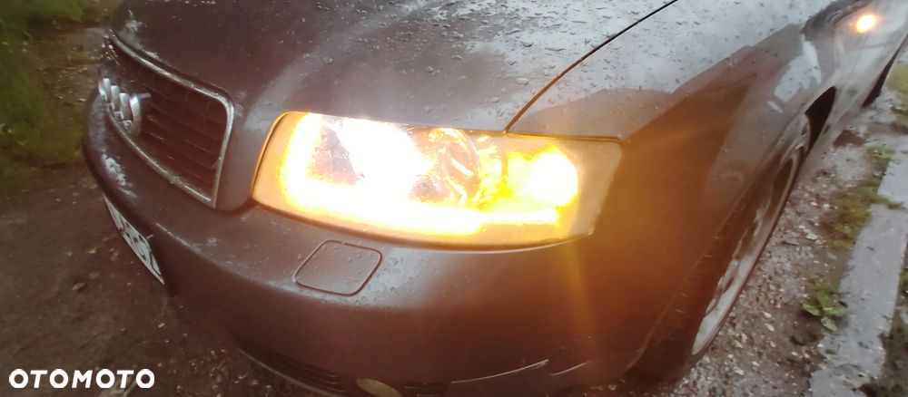 Audi A4 Limousine - 11