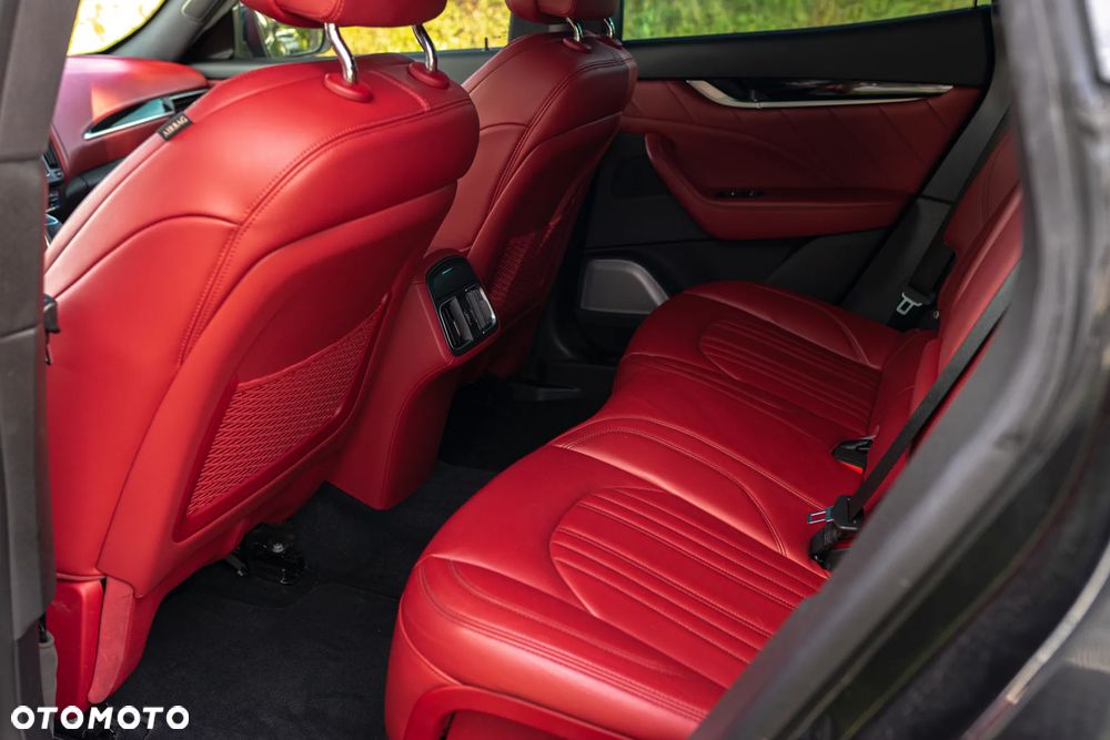 Maserati Levante - 12