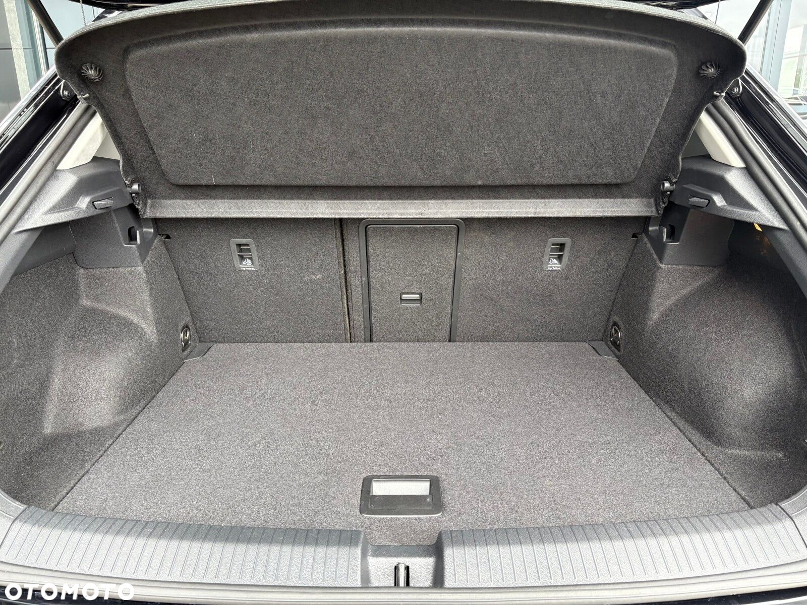 Volkswagen T-Roc - 18