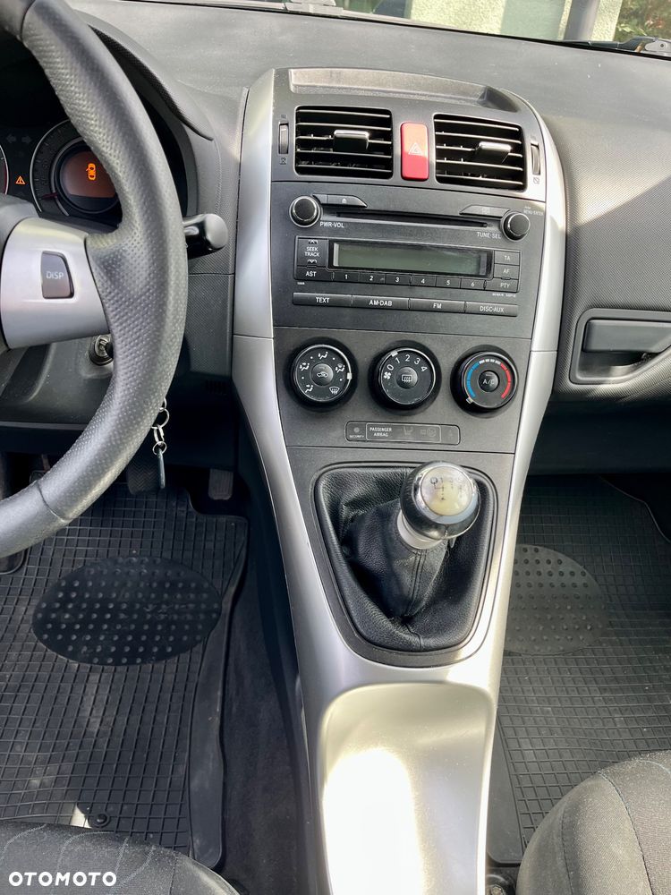 Toyota Auris 1.4 D-4D Terra EU5 - 13