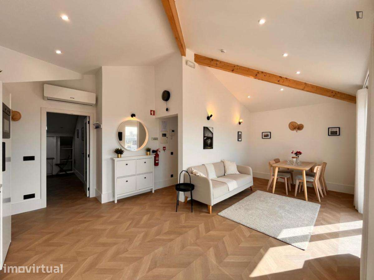 Apartamento com 1 quartos - localizado em Sé Porto - Grande imagem: 5/15