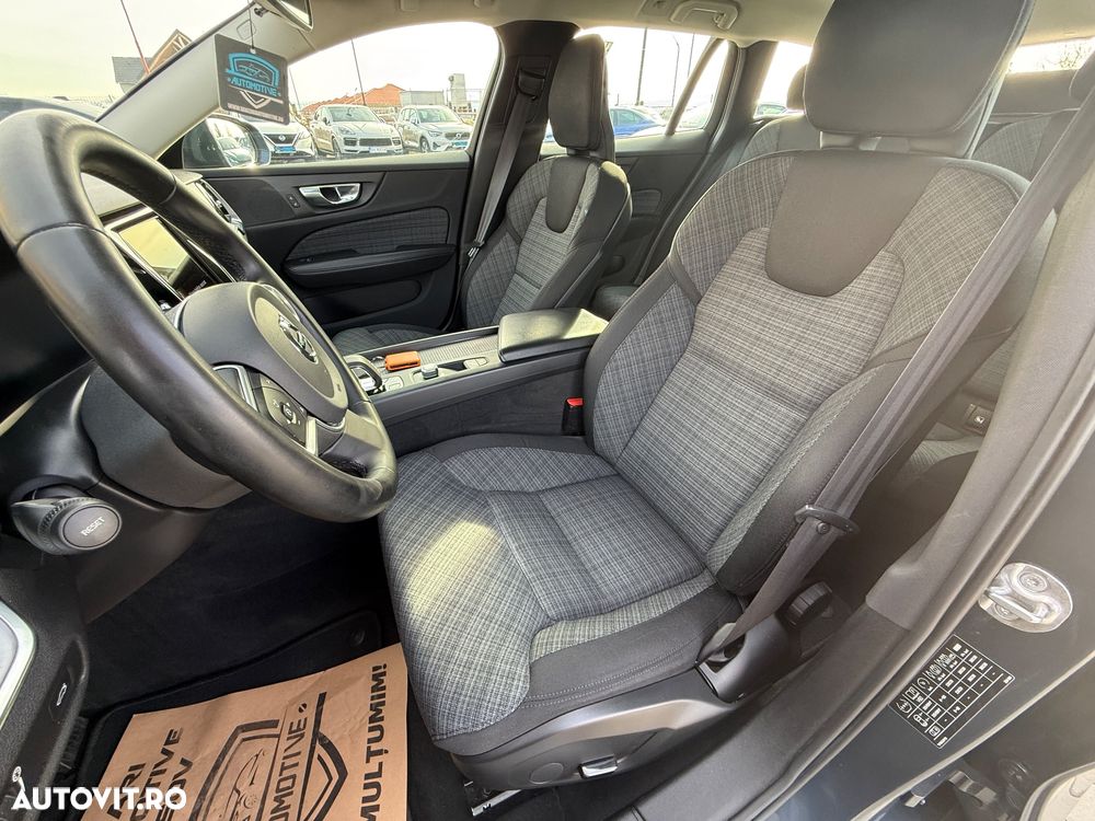 Volvo V60 B3 B DKG Momentum Pro - 20