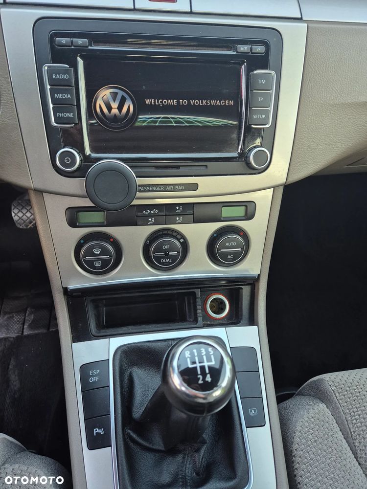 Volkswagen Passat 2.0 TDI DPF Highline - 7