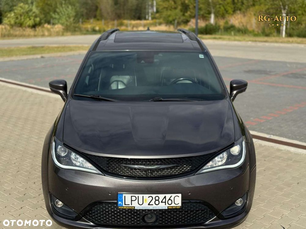 Chrysler Pacifica - 20