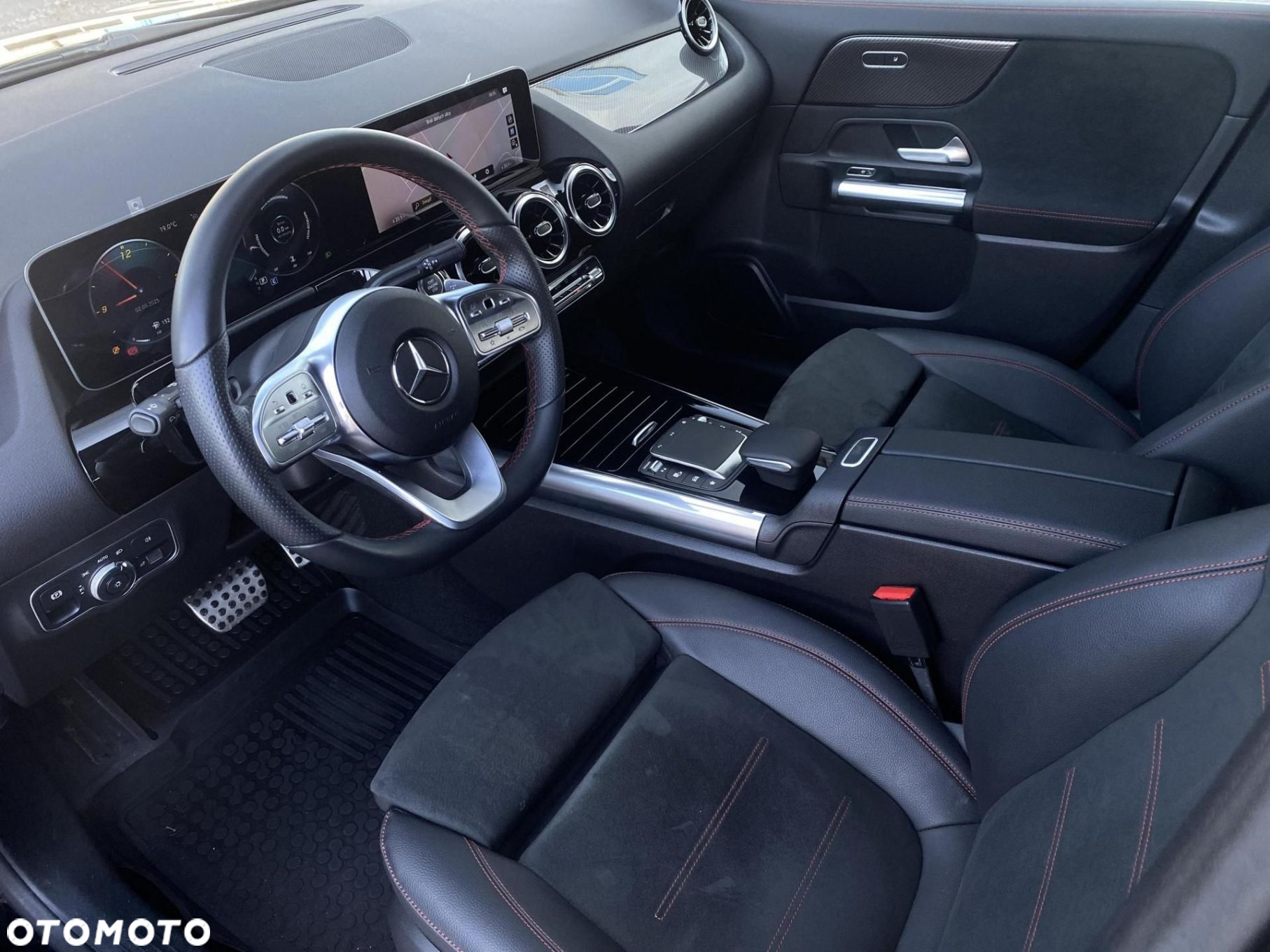 Mercedes-Benz GLA - 9