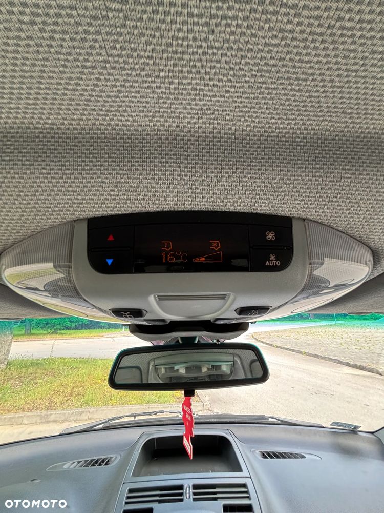 Mercedes-Benz Vito - 37