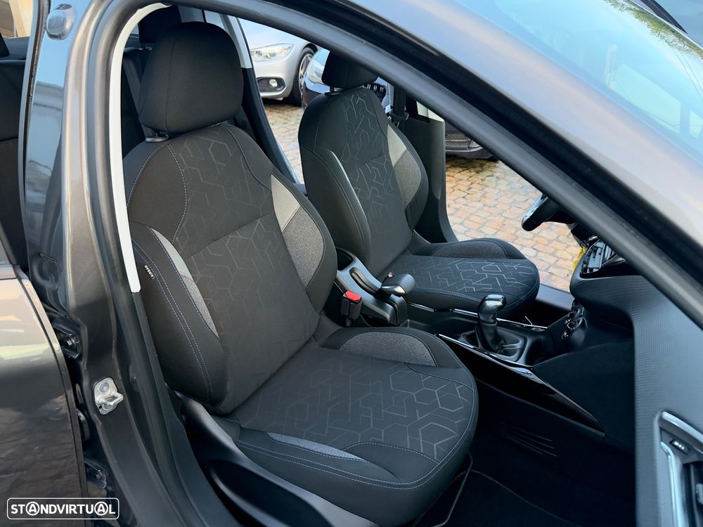 Peugeot 2008 1.5 BlueHDi Signature - 52