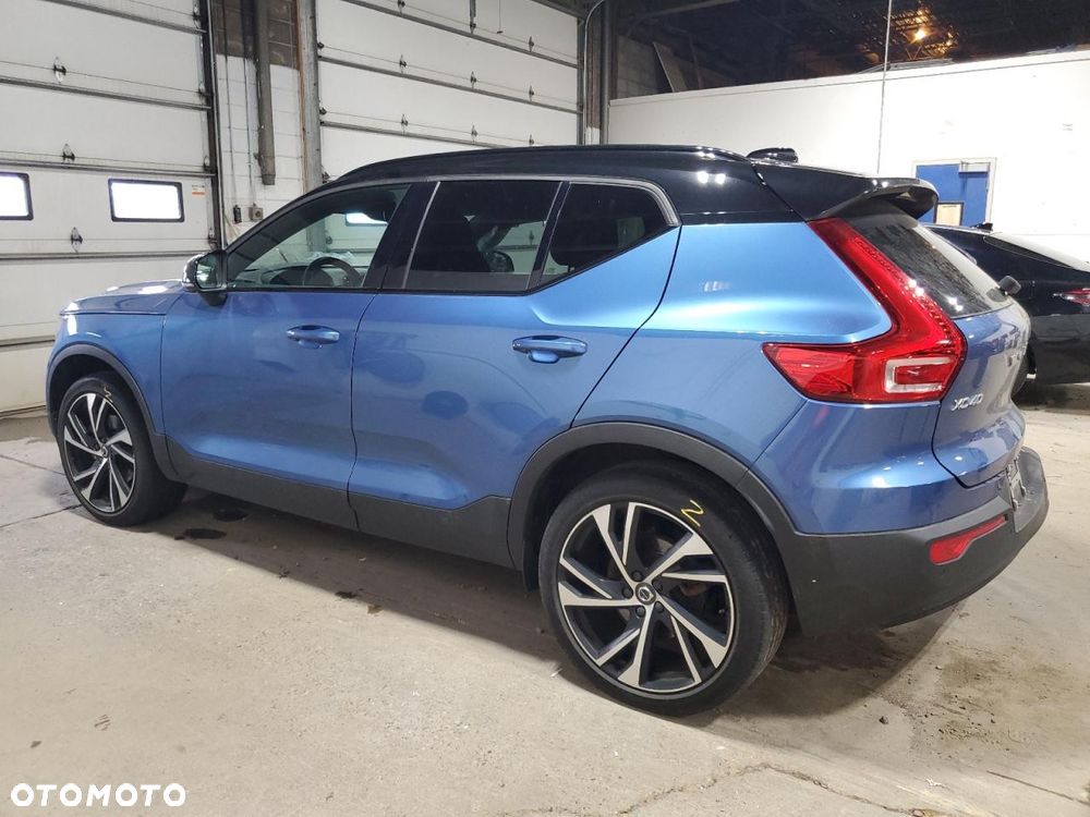 Volvo XC 40 T5 AWD Geartronic R-Design - 3