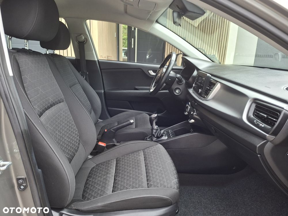Kia Rio - 8