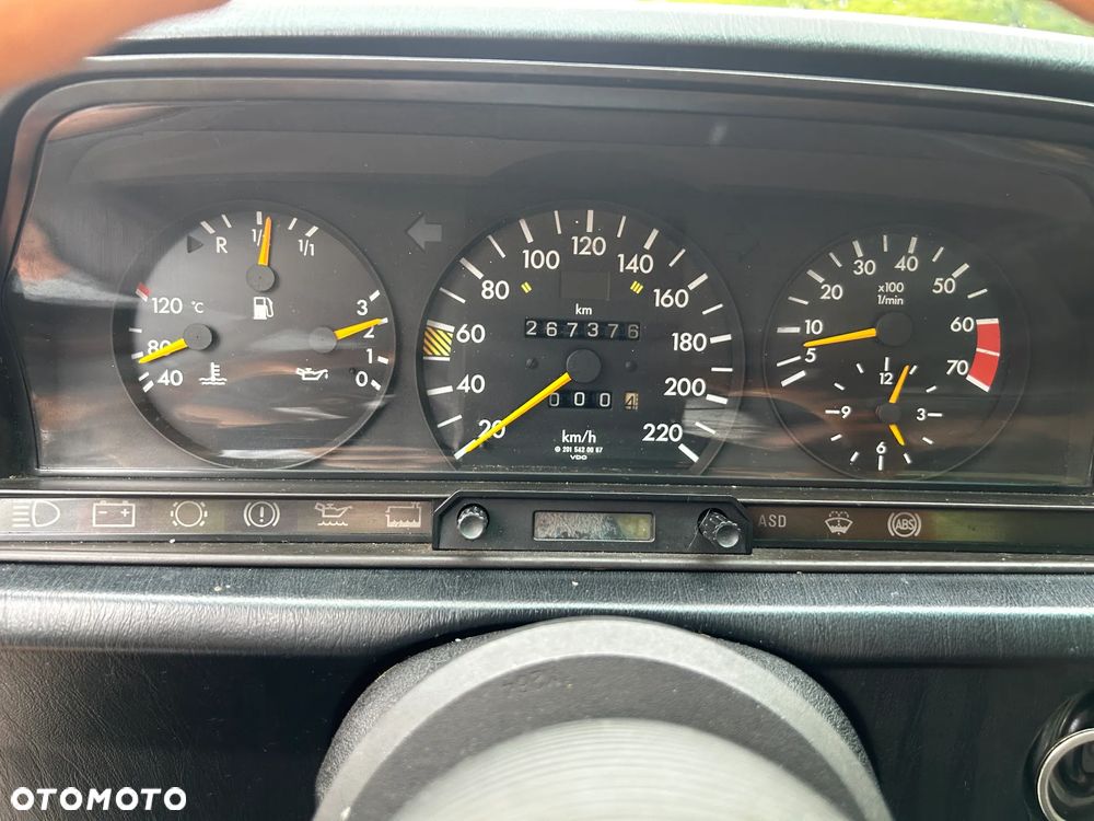 Mercedes-Benz W201 (190) - 29