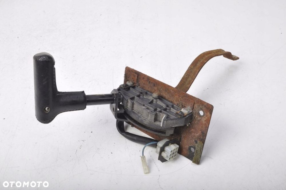 BMW E24 WYBIERAK LEWAREK SKRZYNI BIEGÓW 12150781 - 5