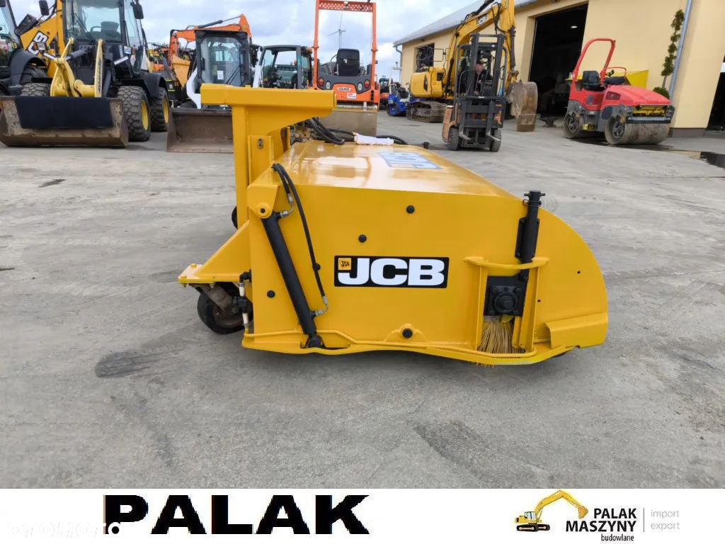 JCB Zamiatarka JCB SC 210, 2011 rok /3cx /4cx - 7