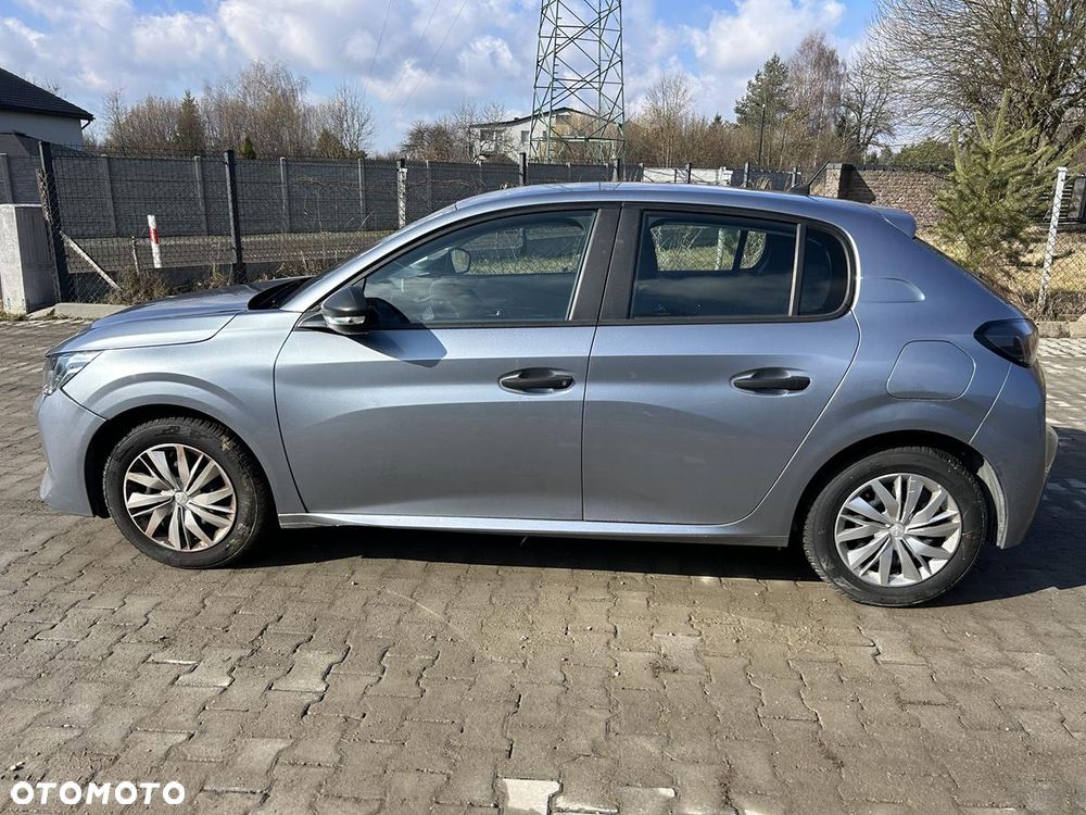 Peugeot 208 - 8