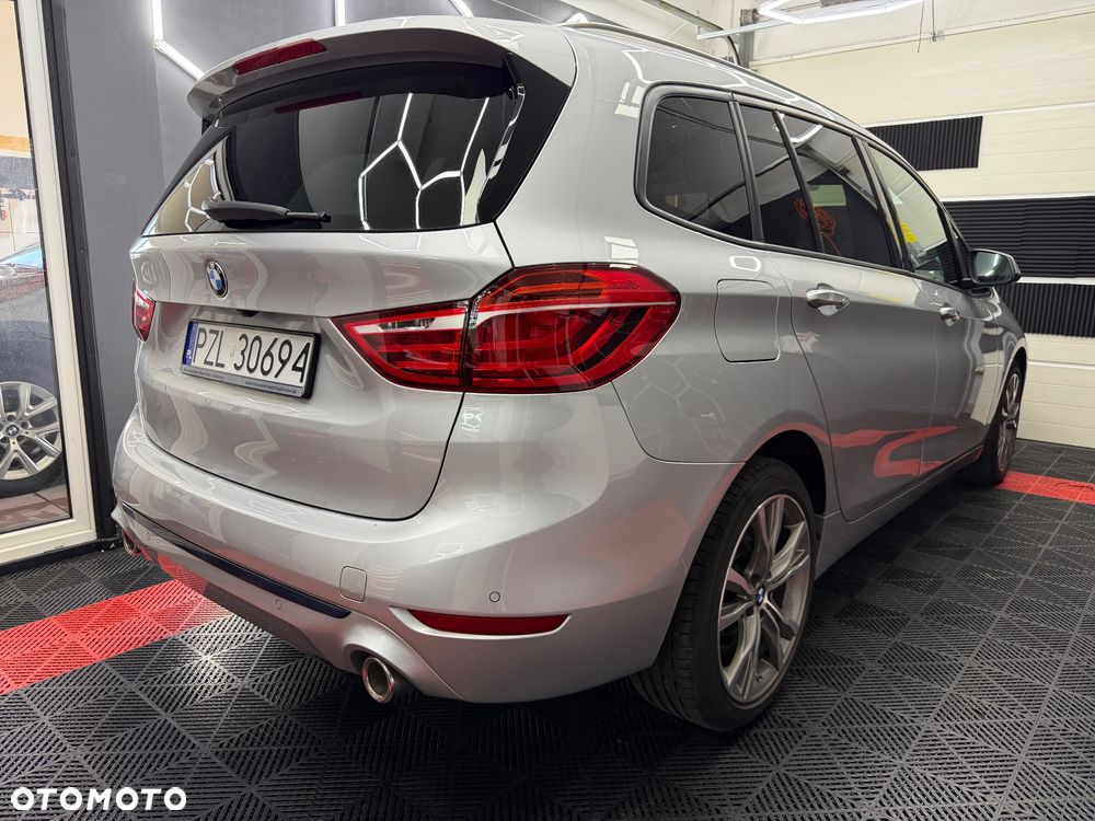 BMW Seria 2 220d xDrive Sport Line sport - 11
