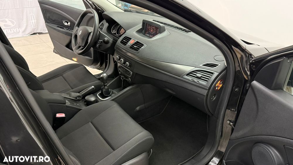 Renault Megane 1.6 16V Dynamique - 8