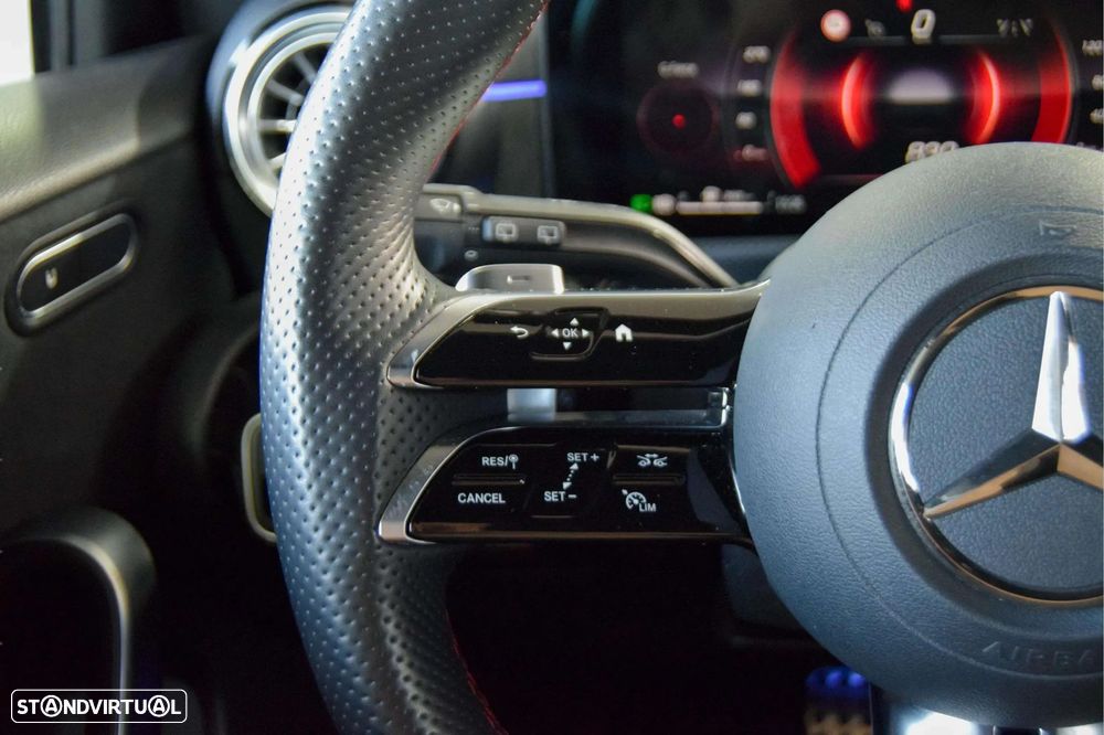 Mercedes-Benz A 200 7G-DCT AMG Line Advanced Plus - 44