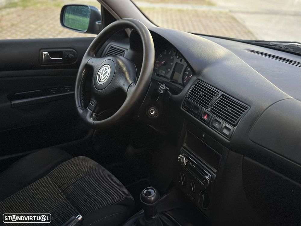 VW Golf 1.6i Confortline AC - 21