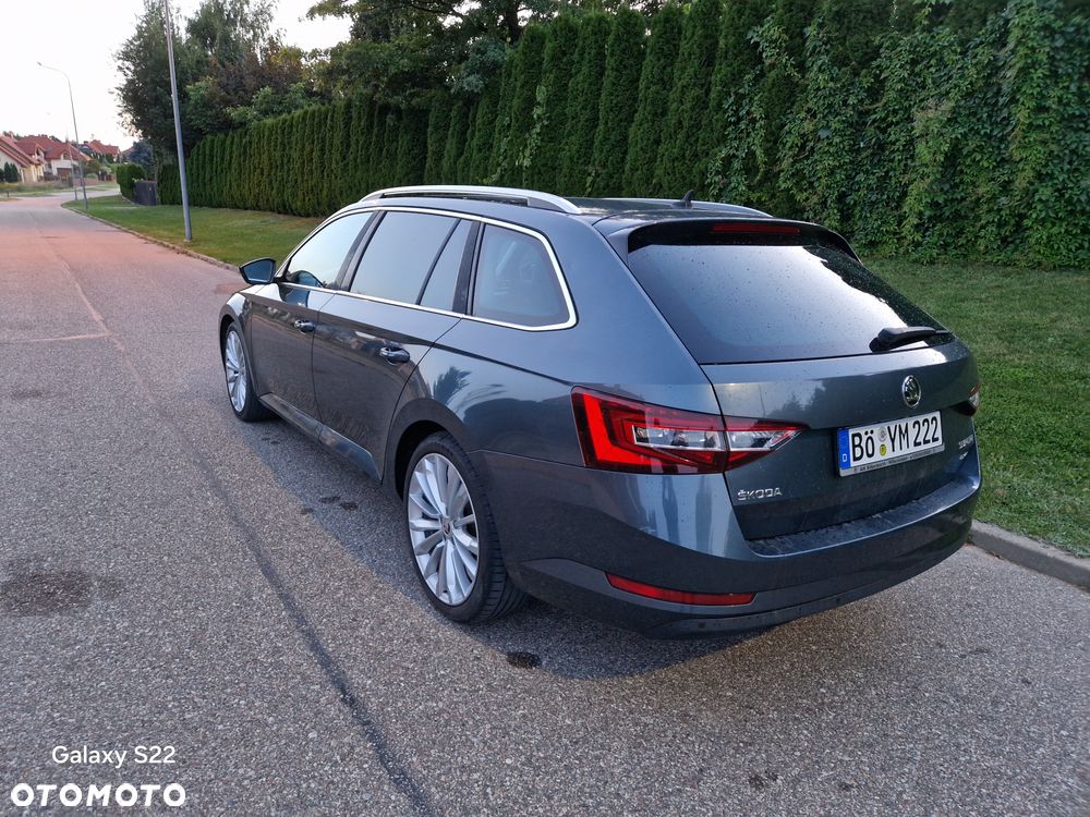 Skoda Superb 2.0 TDI 4x4 DSG Premium Edition - 4