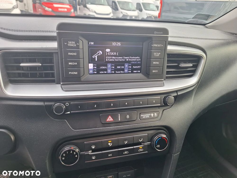 Kia Ceed 1.6 CRDi SCR S - 16