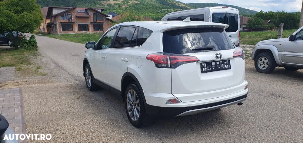 Toyota RAV4 - 5