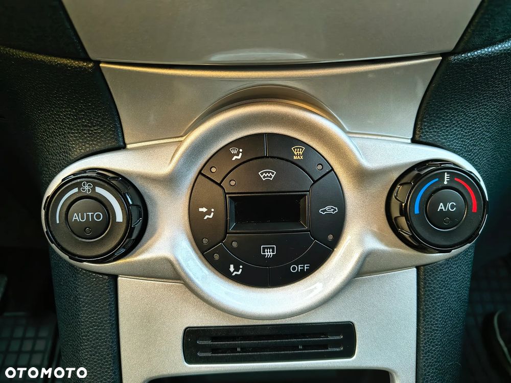 Ford Fiesta 1.25 Ambiente EU5 - 17