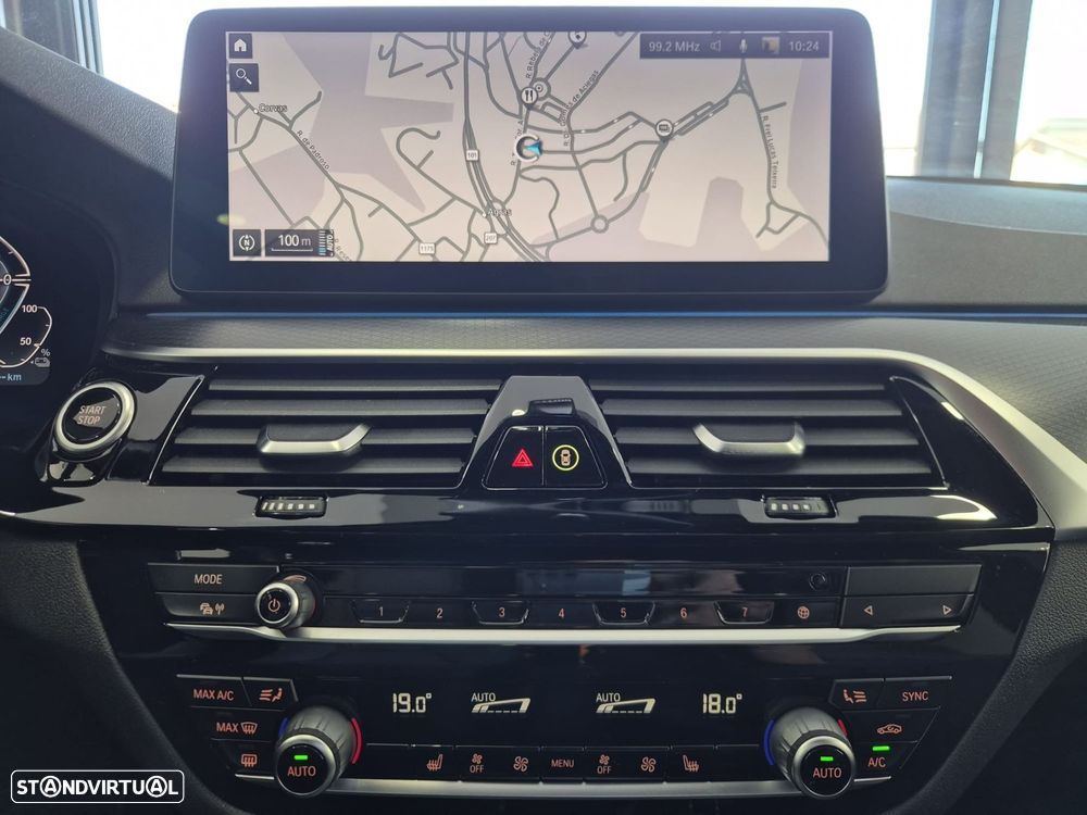 BMW 530 e Pack Desportivo M - 16