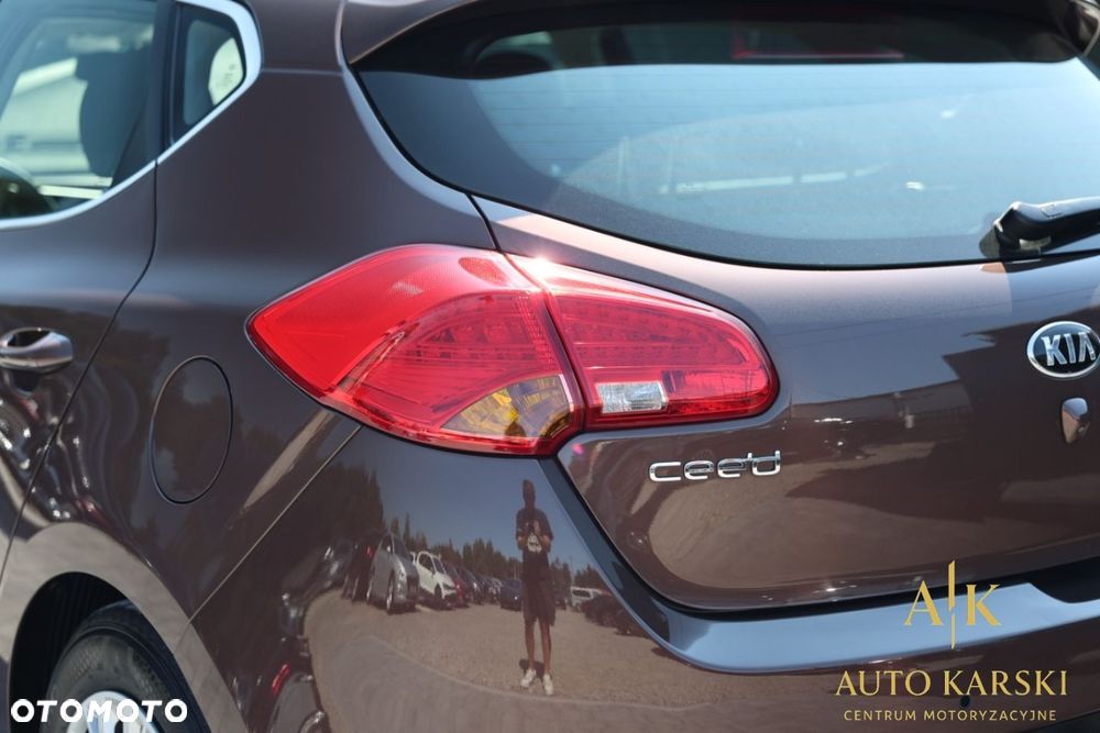 Kia Ceed - 16