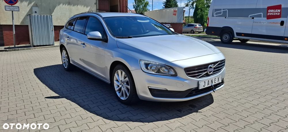 Volvo V60 D2 Summum - 3