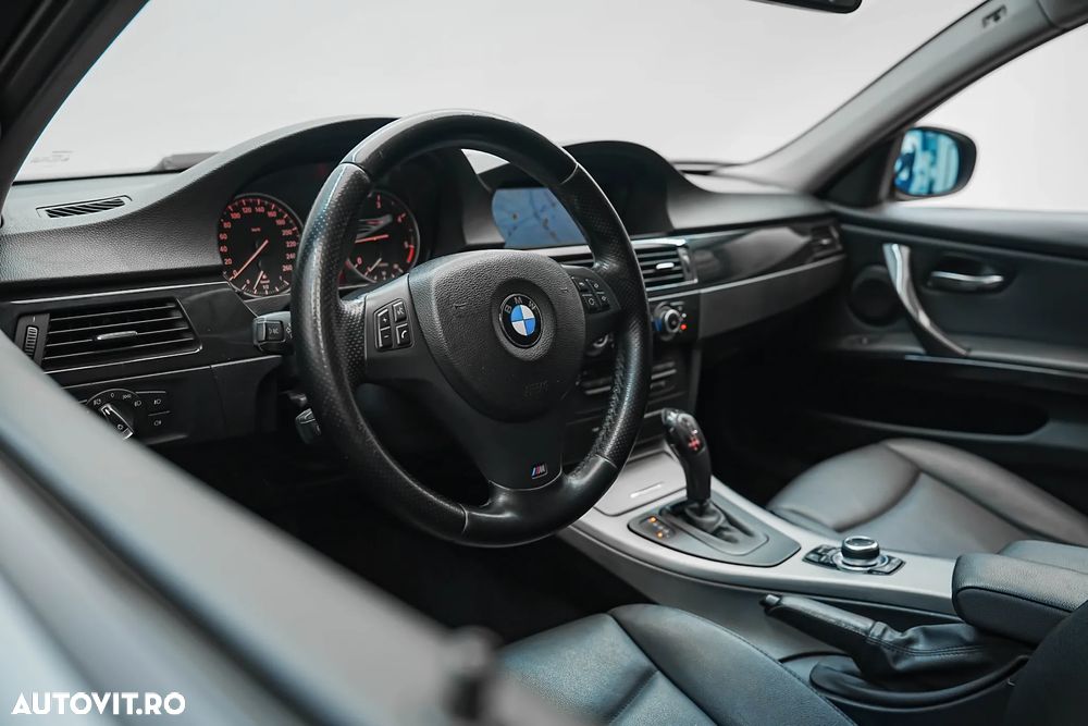 BMW Seria 3 318d Aut. M Sport - 13