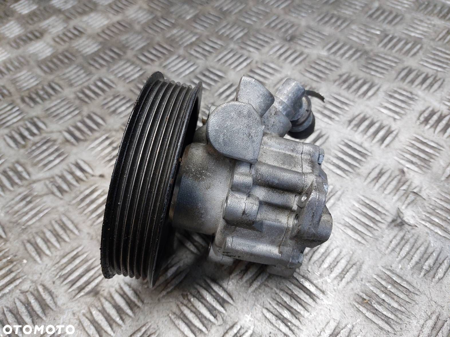 POMPA WSPOMAGANIA AUDI A4 B6 1.6 8V - 3