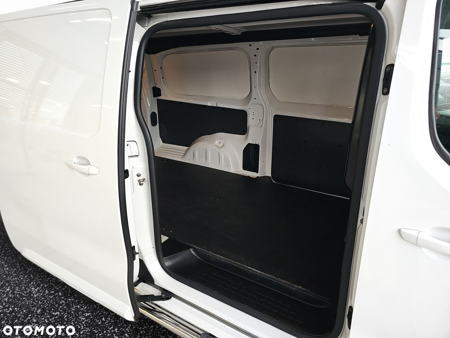 Opel Vivaro - 10
