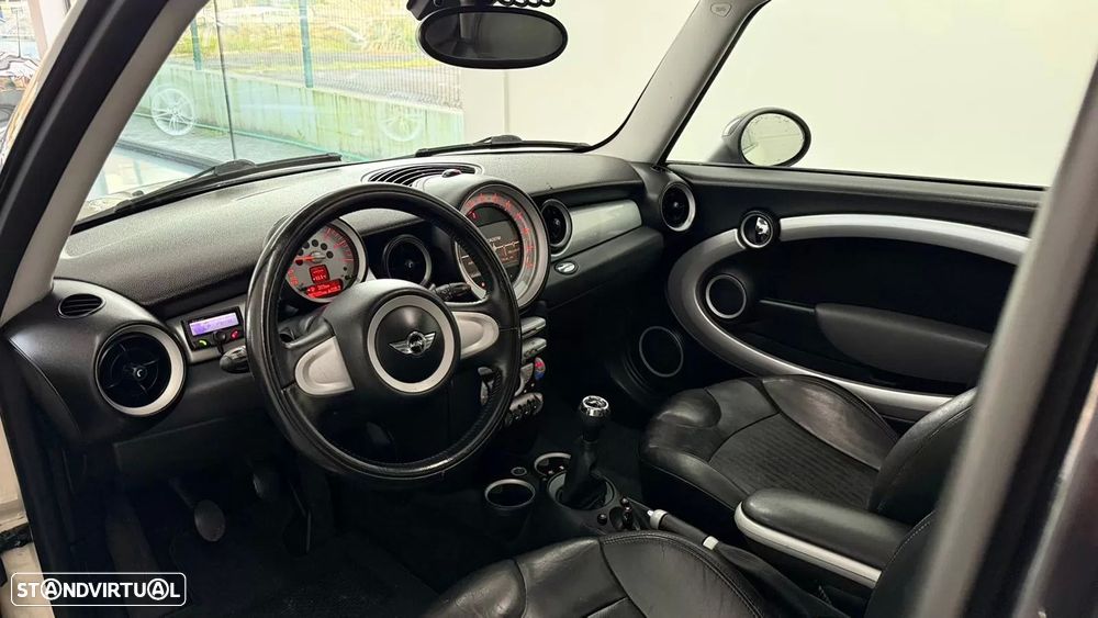 MINI 3 Portas Cooper D - 15