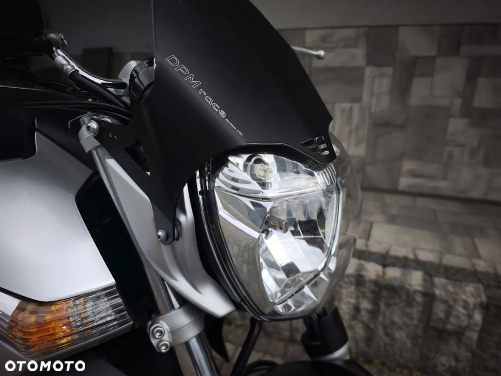 Suzuki GSR - 26