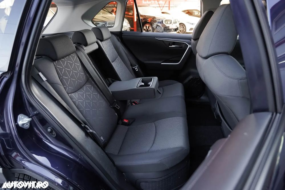 Toyota RAV4 - 17