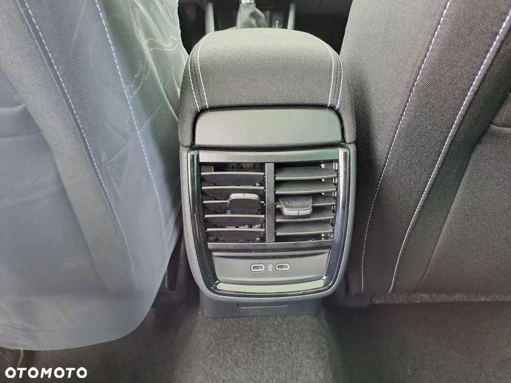 Skoda Kamiq 1.5 TSI Monte Carlo DSG - 8