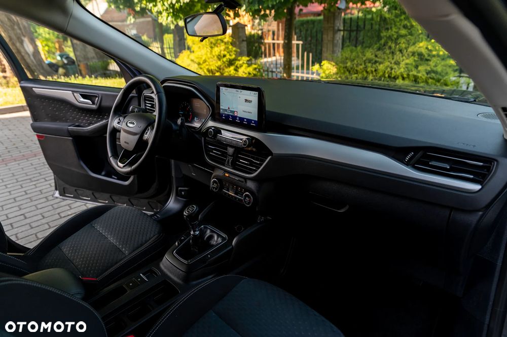 Ford Kuga - 24