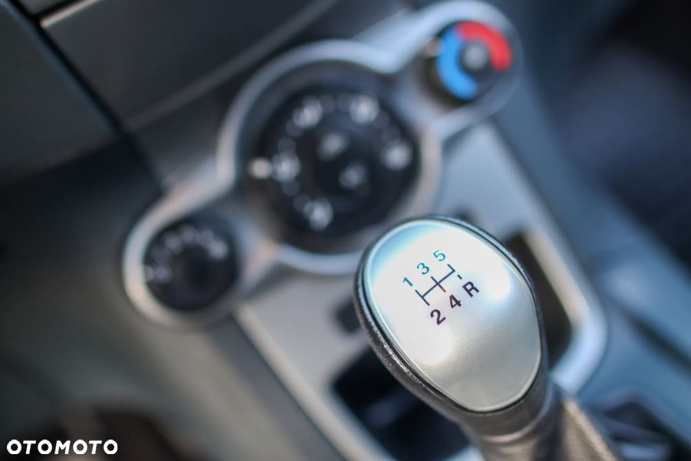 Ford Fiesta 1.25 SYNC Edition - 25