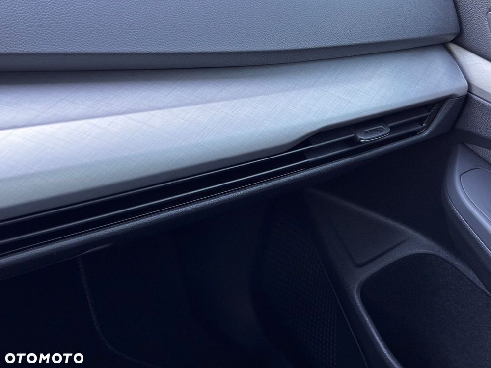 Volkswagen Golf Variant - 33