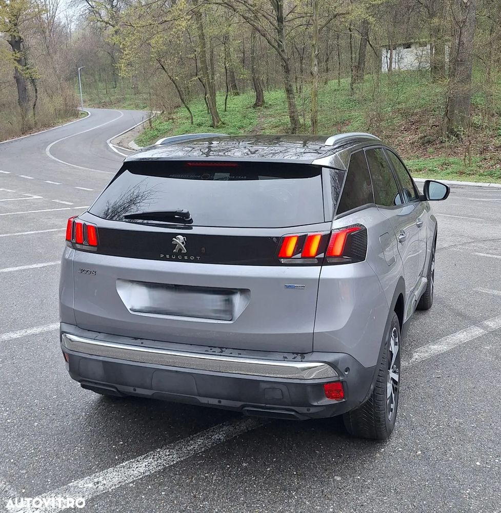 Peugeot 3008 1.2 PureTech Turbo S&S Allure - 4
