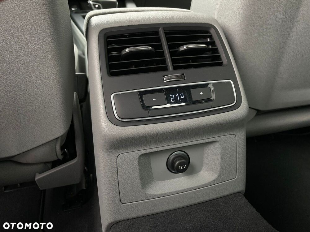 Audi A4 Limousine - 13