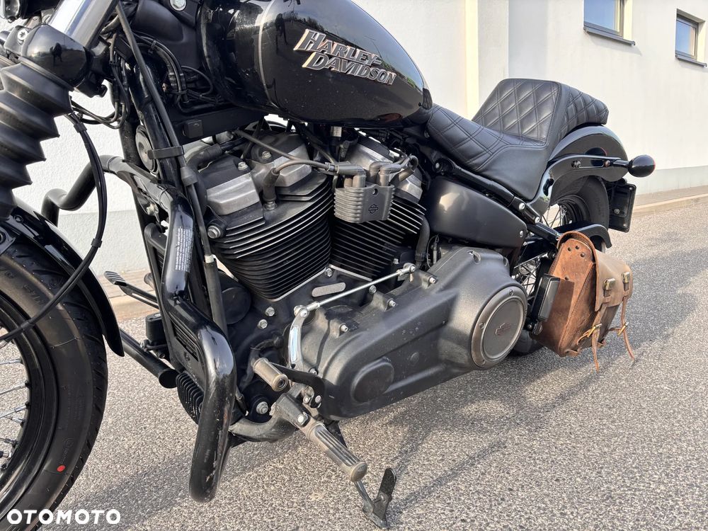 Harley-Davidson Softail Street Bob - 6