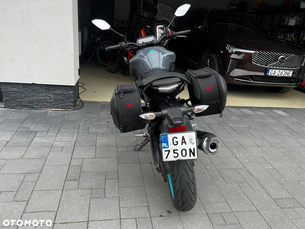 Yamaha MT - 11
