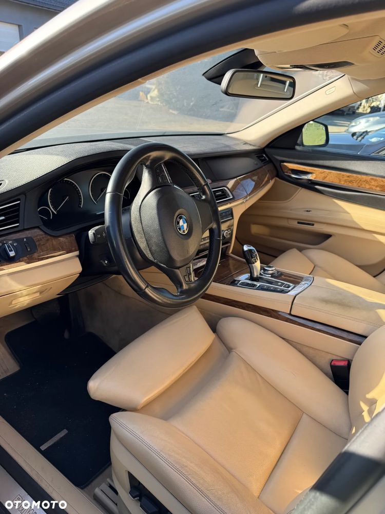 BMW Seria 7 2011 photo 4