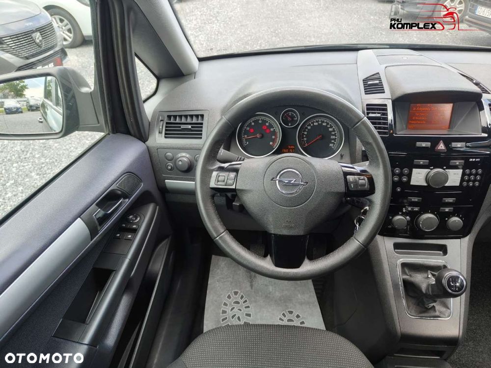 Opel Zafira - 17