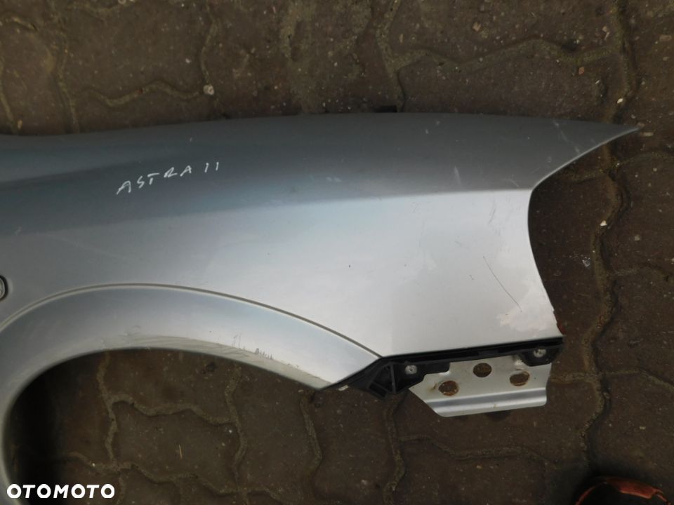 błotnik przód prawy OPEL ASTRA II Z147 - 2