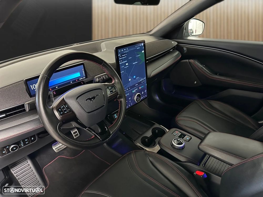 Ford Mustang Mach-E AWD PREMIUM - 8